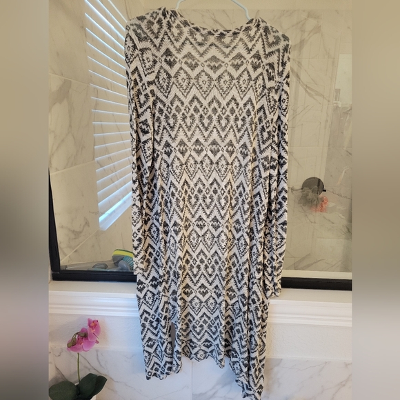 Cardigan - Picture 2 of 5